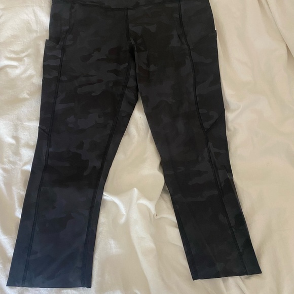 camo lululemon leggings length 23 - Picture 2 of 4